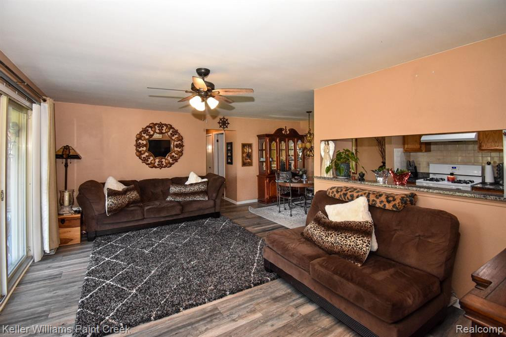 49116 CONWAY, Shelby Twp, MI 48315 — Photo 5
