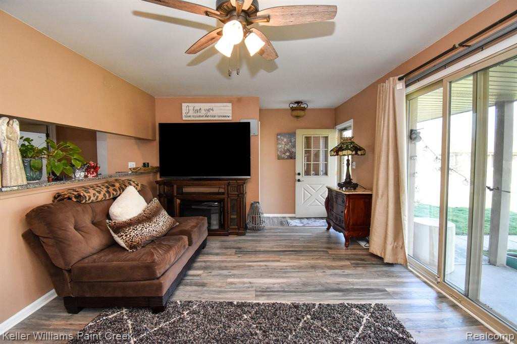 49116 CONWAY, Shelby Twp, MI 48315 — Photo 7