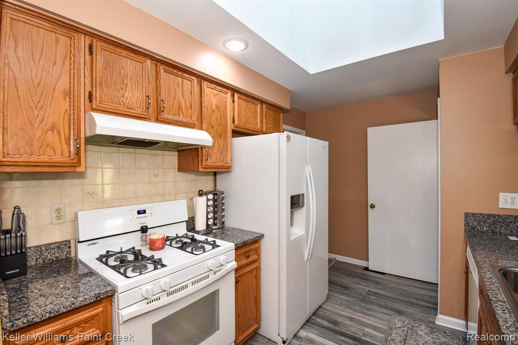 49116 CONWAY, Shelby Twp, MI 48315 — Photo 12