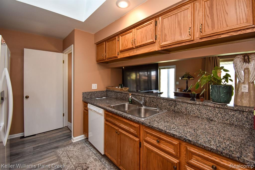 49116 CONWAY, Shelby Twp, MI 48315 — Photo 14