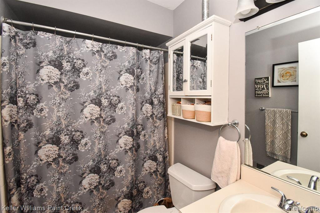 49116 CONWAY, Shelby Twp, MI 48315 — Photo 25