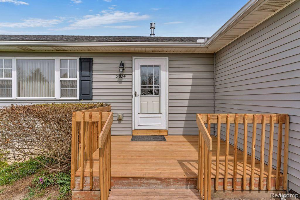 5814 HAYNER Road, Fowlerville, MI 48836 — Photo 5