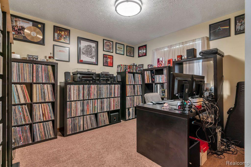 5814 HAYNER Road, Fowlerville, MI 48836 — Photo 20