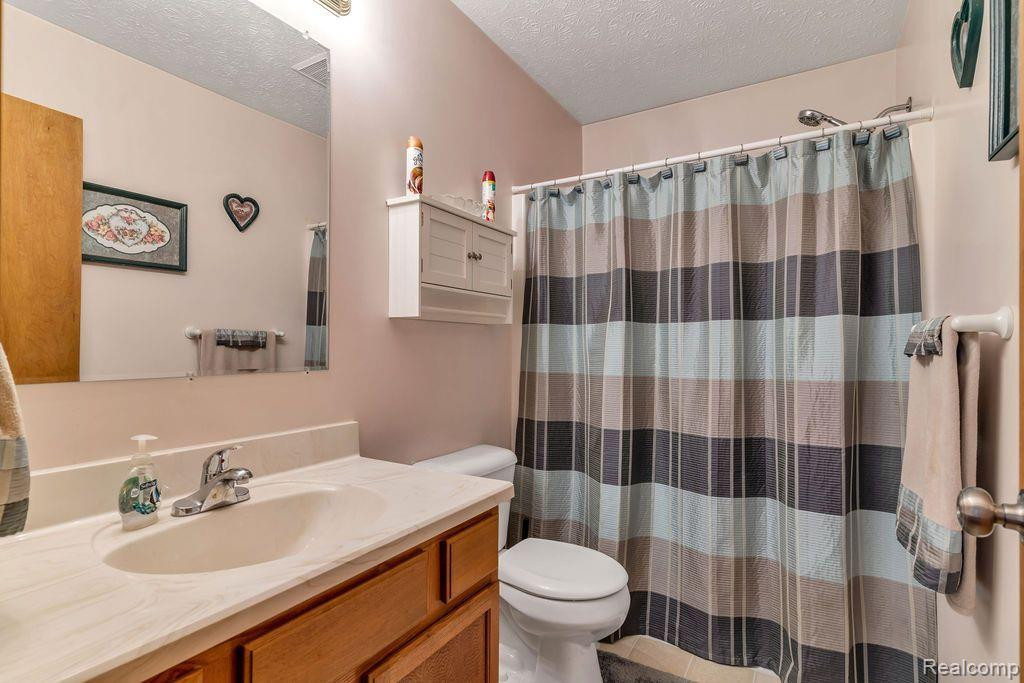 5814 HAYNER Road, Fowlerville, MI 48836 — Photo 21