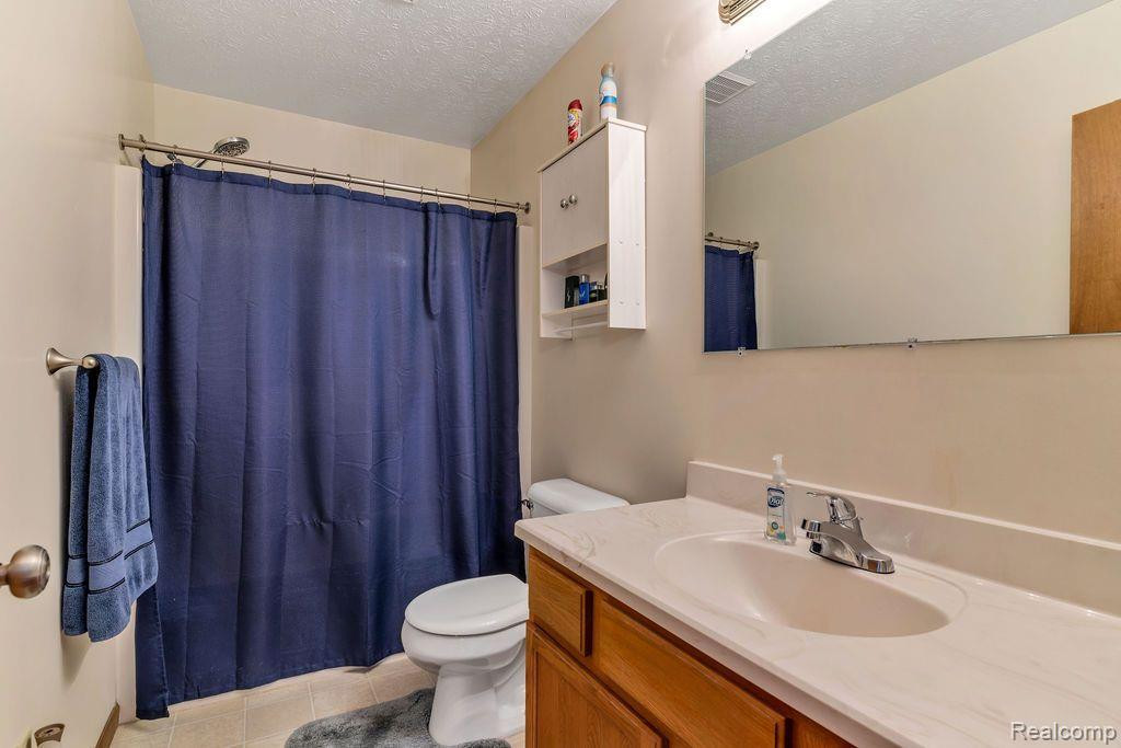 5814 HAYNER Road, Fowlerville, MI 48836 — Photo 22