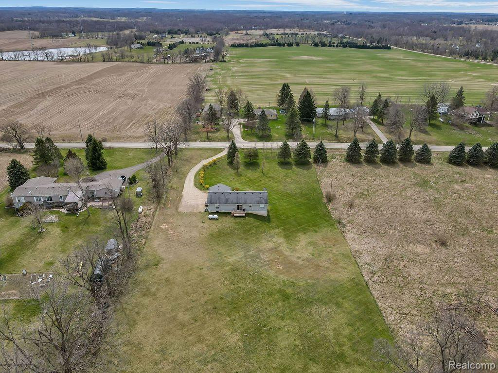 5814 HAYNER Road, Fowlerville, MI 48836 — Photo 31