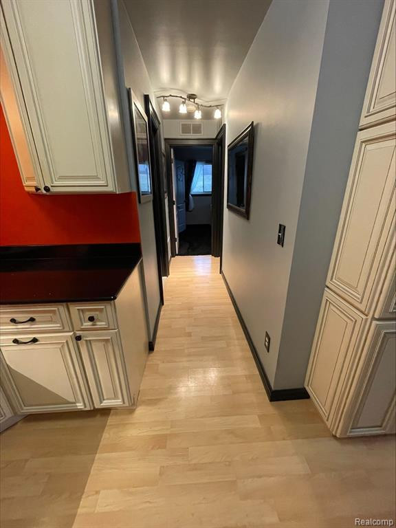 460 BALDWIN Avenue, 41, Rochester, MI 48307 — Photo 13