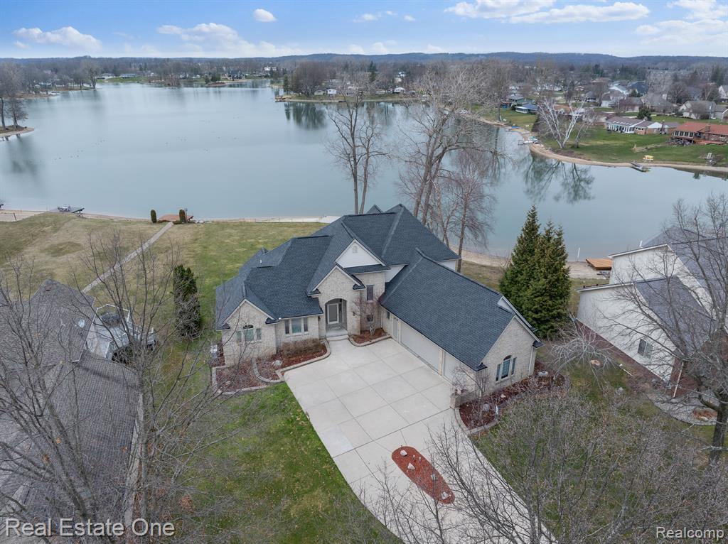 9060 HURON BLUFFS Drive, White Lake, MI — Photo 3