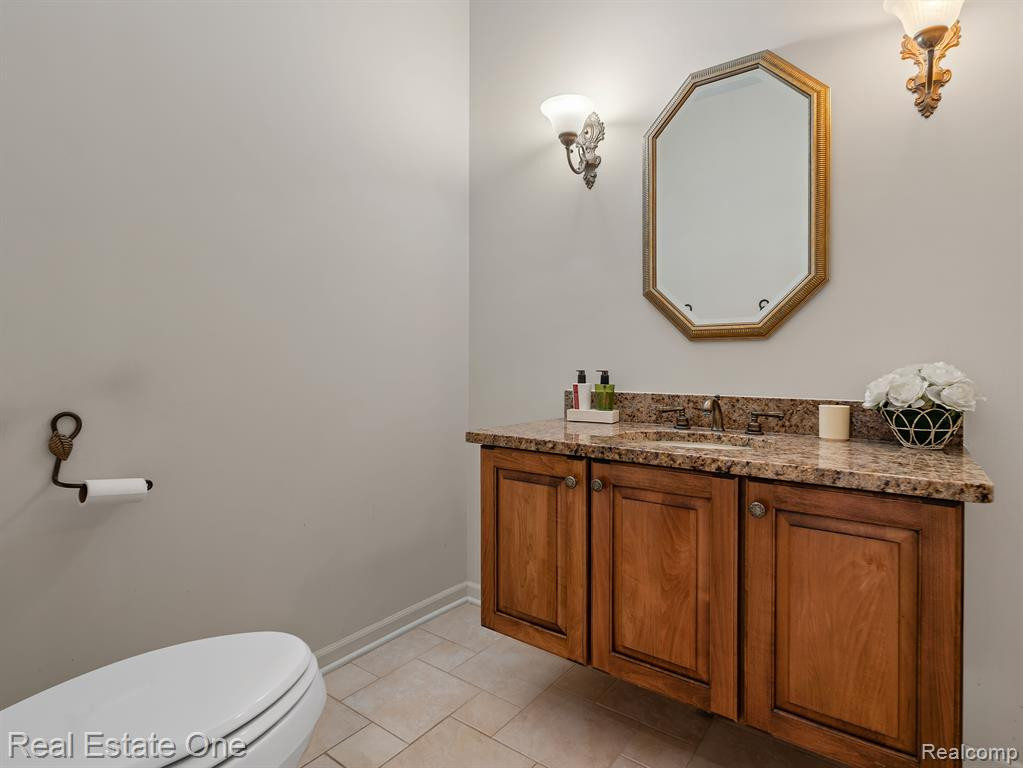 9060 HURON BLUFFS Drive, White Lake, MI — Photo 19