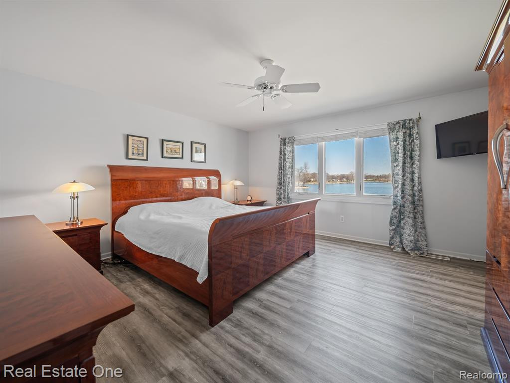 9060 HURON BLUFFS Drive, White Lake, MI — Photo 21