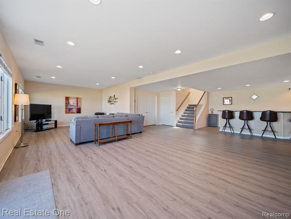 9060 HURON BLUFFS Drive, White Lake, MI — Photo 24