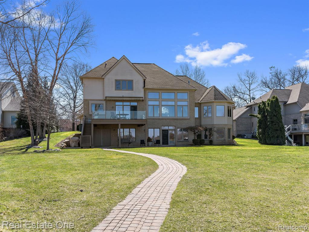 9060 HURON BLUFFS Drive, White Lake, MI — Photo 31