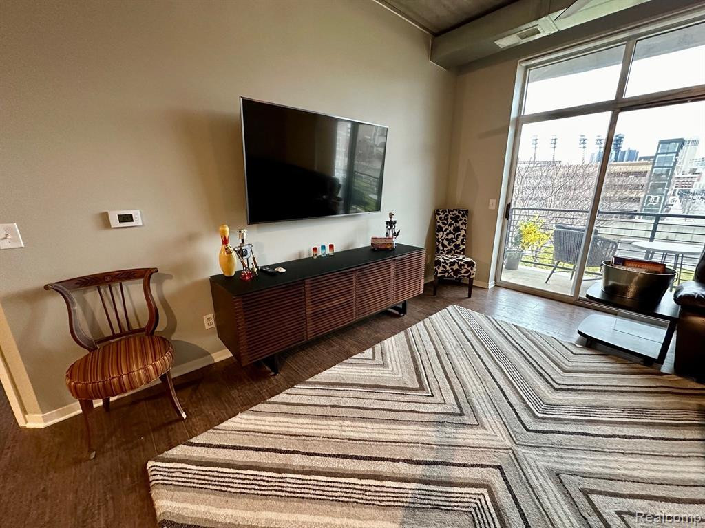 66 WINDER Street, 36-336, Detroit, MI 48201 — Photo 14