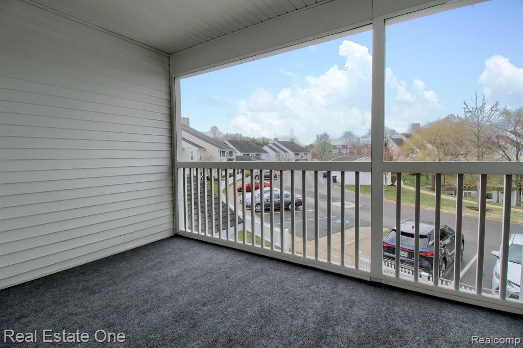 2672 S KNIGHTSBRIDGE Circle, Ann Arbor, MI 48105 — Photo 7
