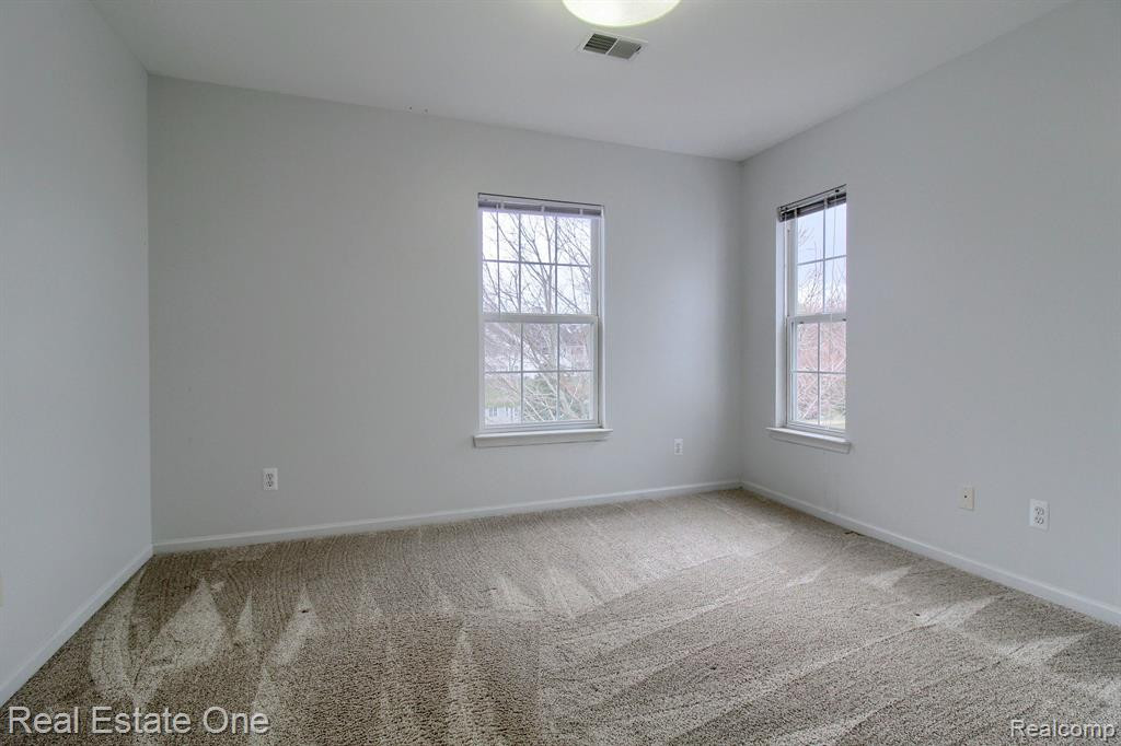 2672 S KNIGHTSBRIDGE Circle, Ann Arbor, MI 48105 — Photo 19