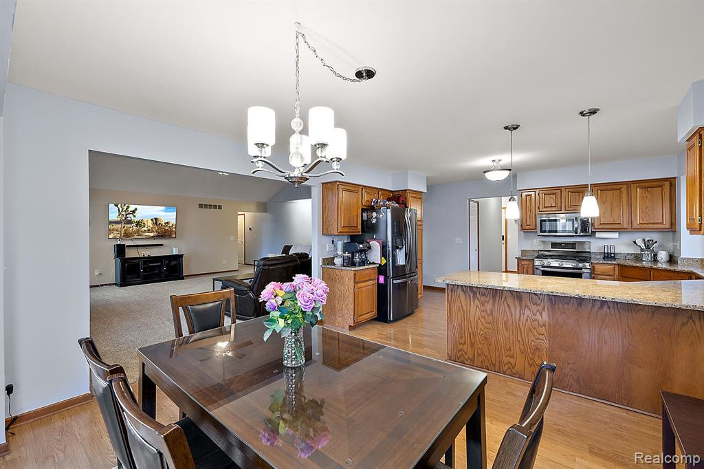 54836 CHICKASAW Drive, Macomb, MI 48042 — Photo 14