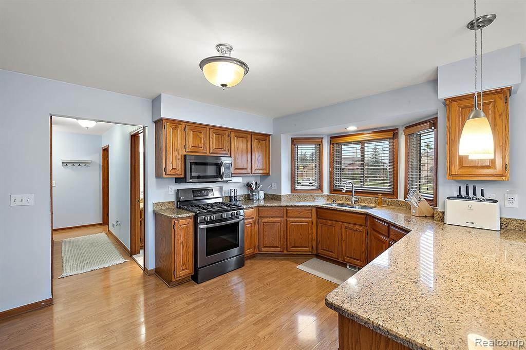 54836 CHICKASAW Drive, Macomb, MI 48042 — Photo 15