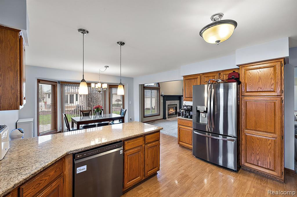 54836 CHICKASAW Drive, Macomb, MI 48042 — Photo 18