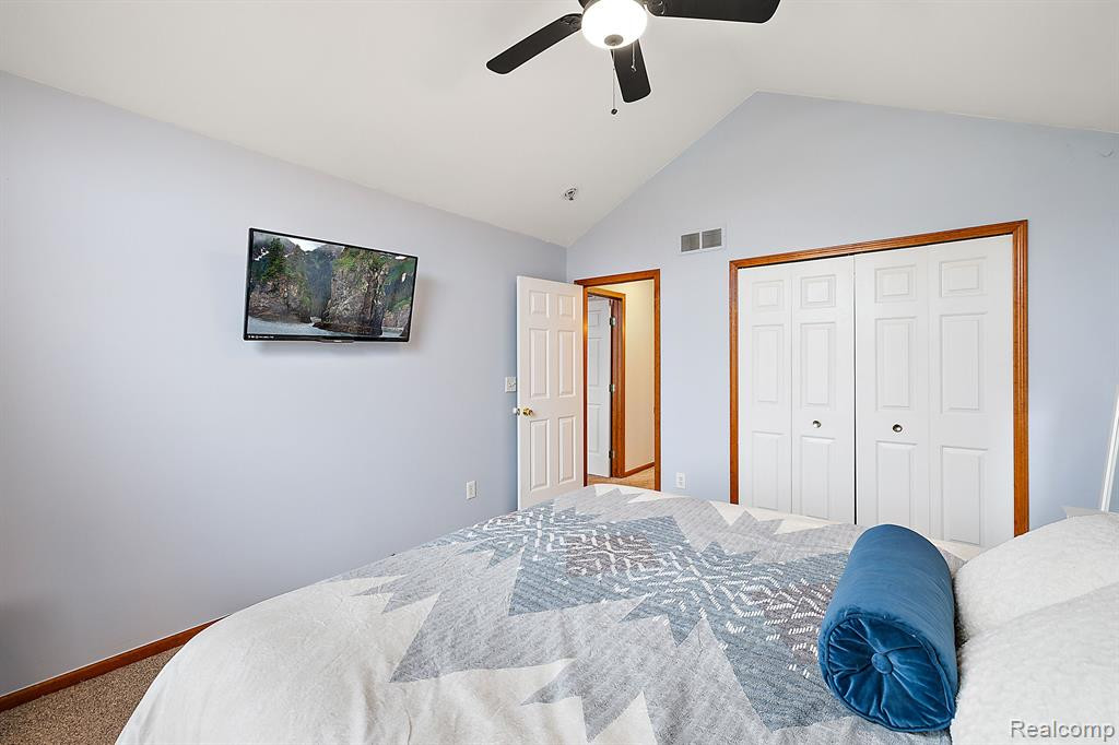 54836 CHICKASAW Drive, Macomb, MI 48042 — Photo 23