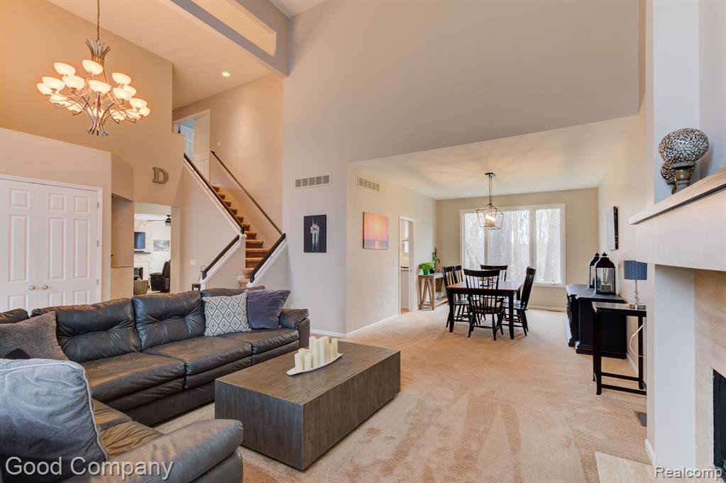 7298 VILLAGE SQUARE Drive, West Bloomfield, MI — Photo 2