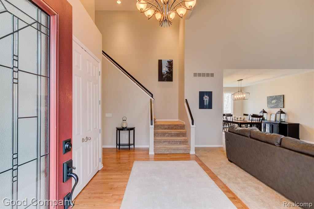 7298 VILLAGE SQUARE Drive, West Bloomfield, MI — Photo 4