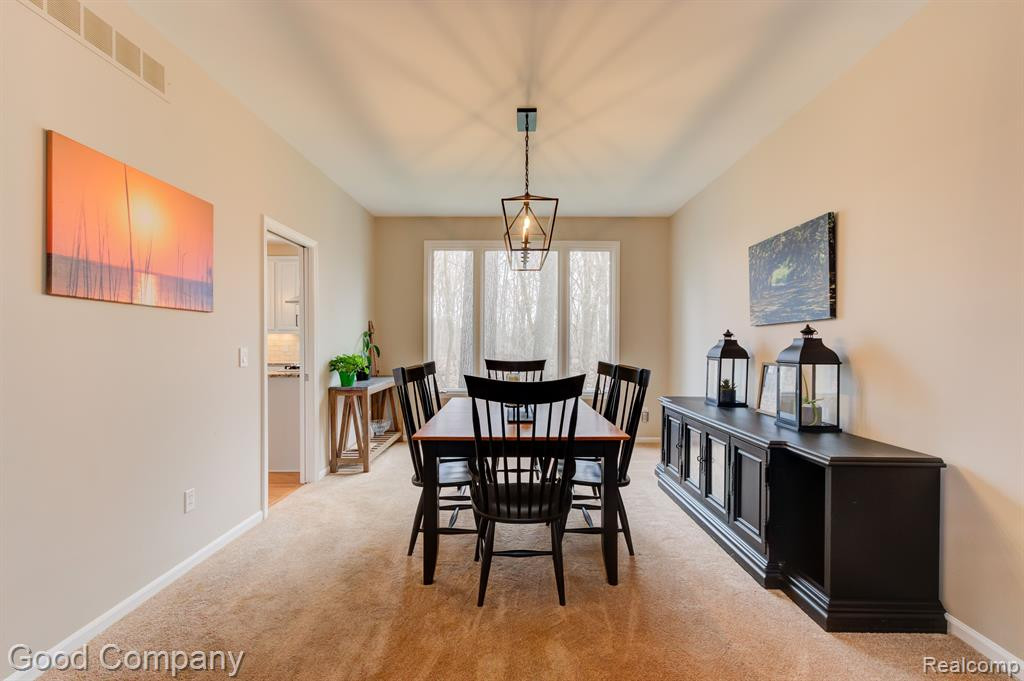 7298 VILLAGE SQUARE Drive, West Bloomfield, MI — Photo 12