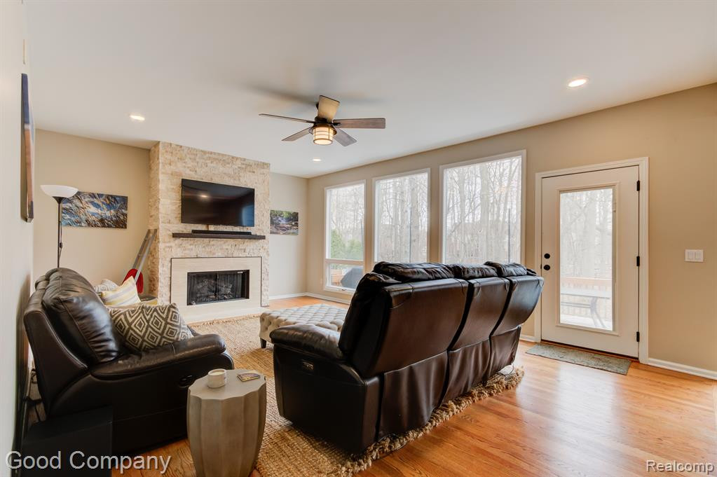 7298 VILLAGE SQUARE Drive, West Bloomfield, MI — Photo 14