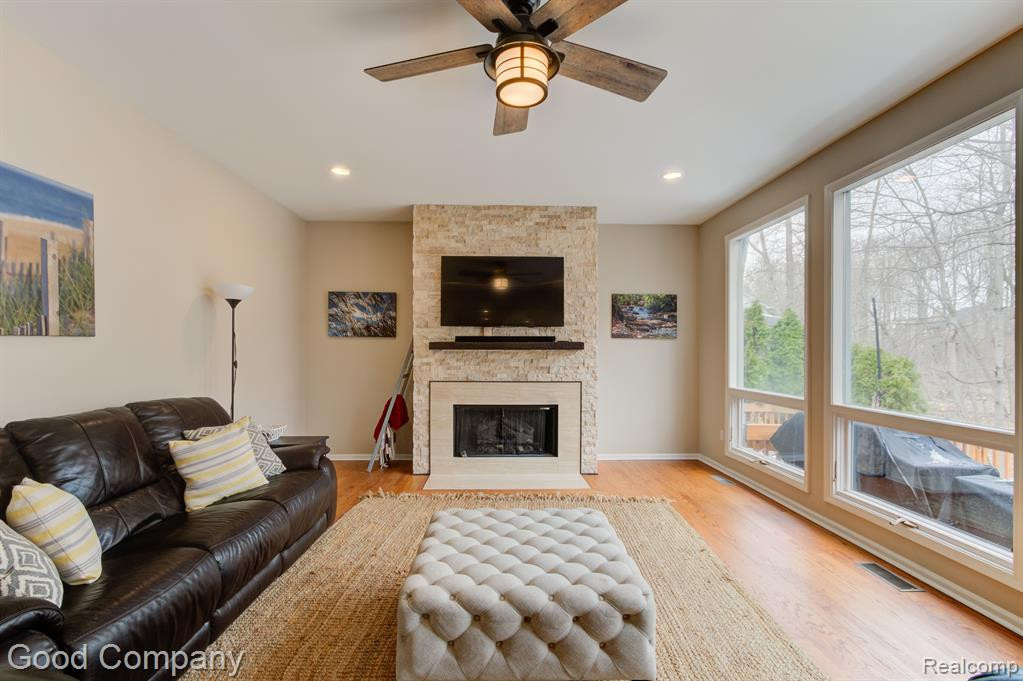 7298 VILLAGE SQUARE Drive, West Bloomfield, MI — Photo 15