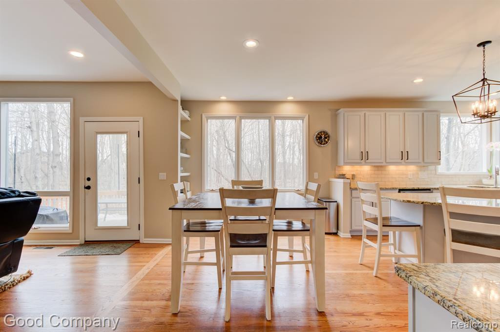 7298 VILLAGE SQUARE Drive, West Bloomfield, MI — Photo 20