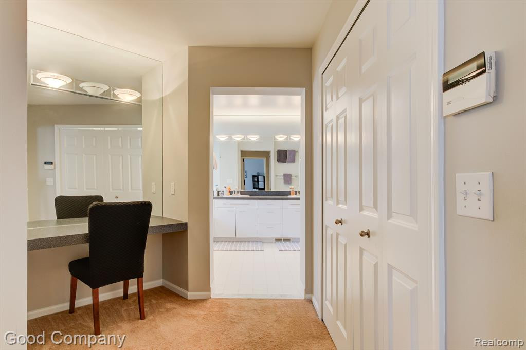 7298 VILLAGE SQUARE Drive, West Bloomfield, MI — Photo 38