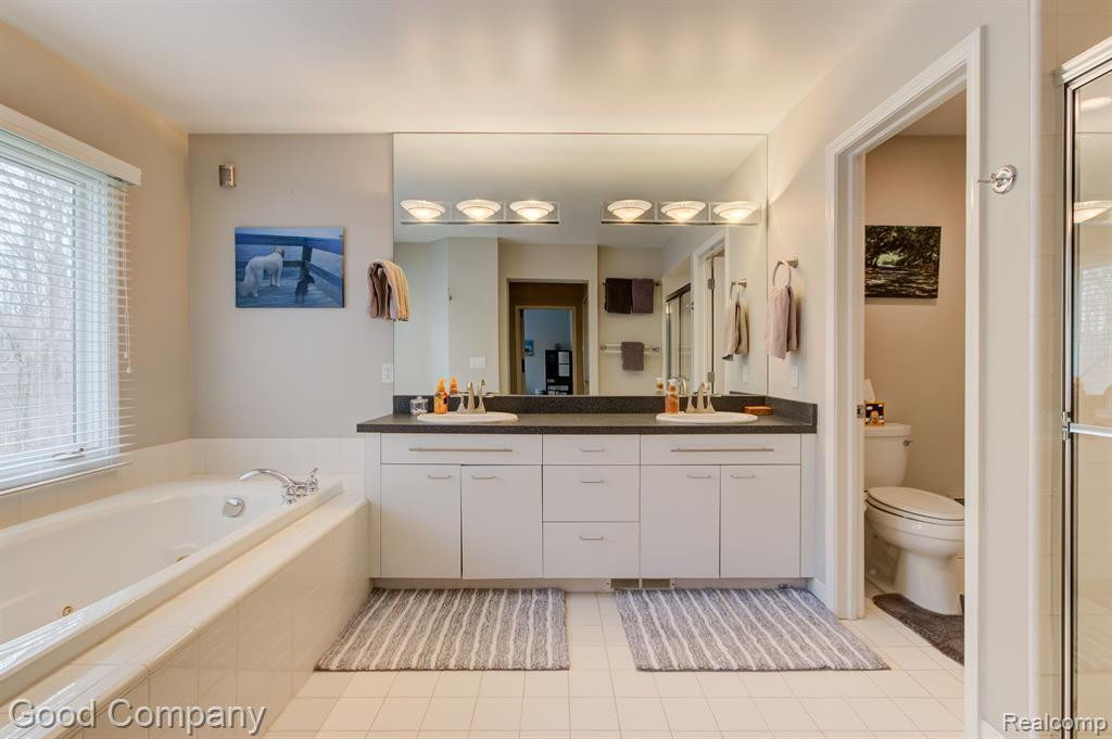 7298 VILLAGE SQUARE Drive, West Bloomfield, MI — Photo 40