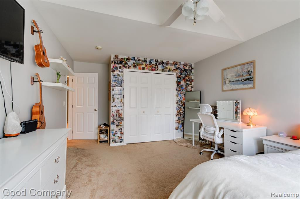 7298 VILLAGE SQUARE Drive, West Bloomfield, MI — Photo 45