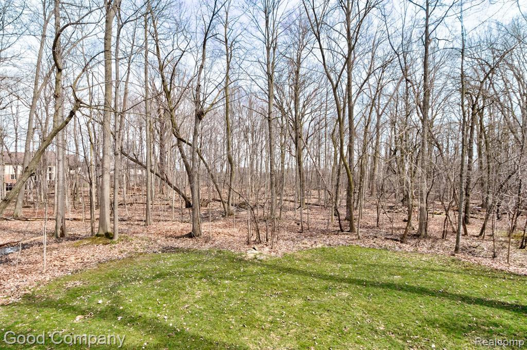 7298 VILLAGE SQUARE Drive, West Bloomfield, MI — Photo 59