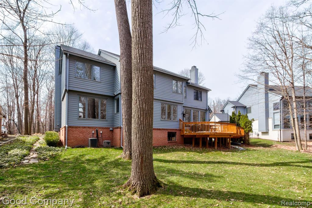 7298 VILLAGE SQUARE Drive, West Bloomfield, MI — Photo 60