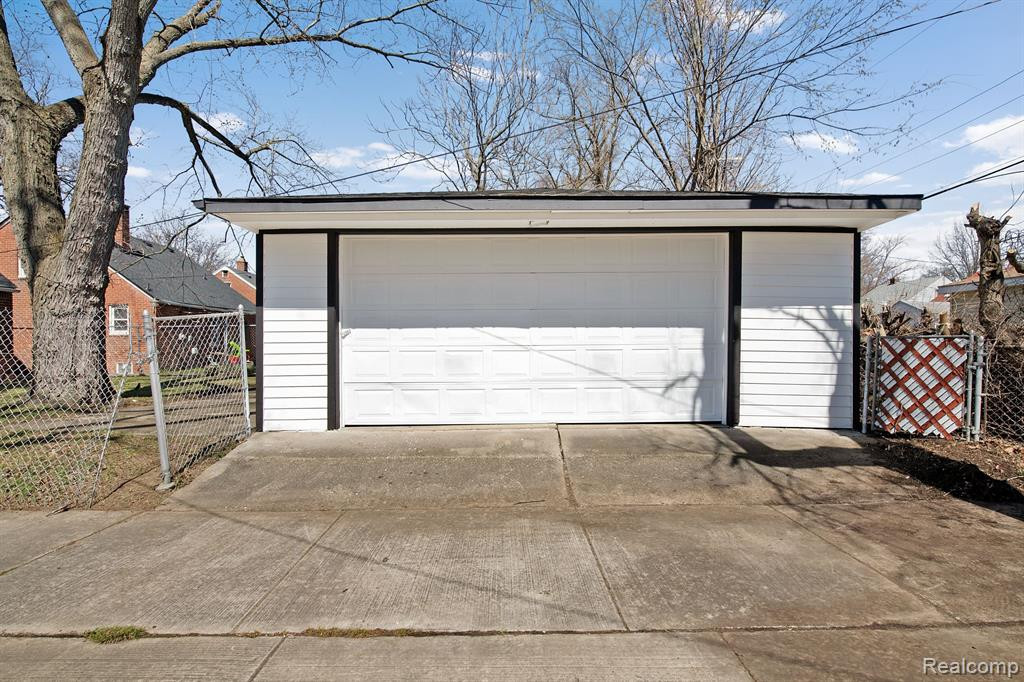 9004 PATTON Street, Detroit, MI 48228 — Photo 5