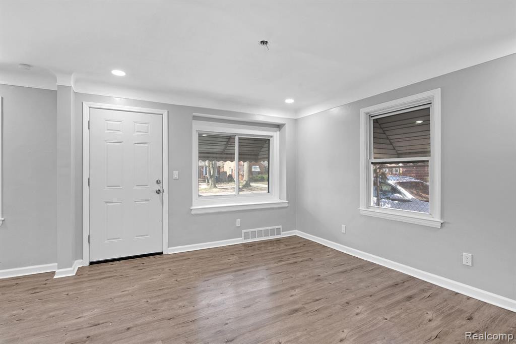 9004 PATTON Street, Detroit, MI 48228 — Photo 8