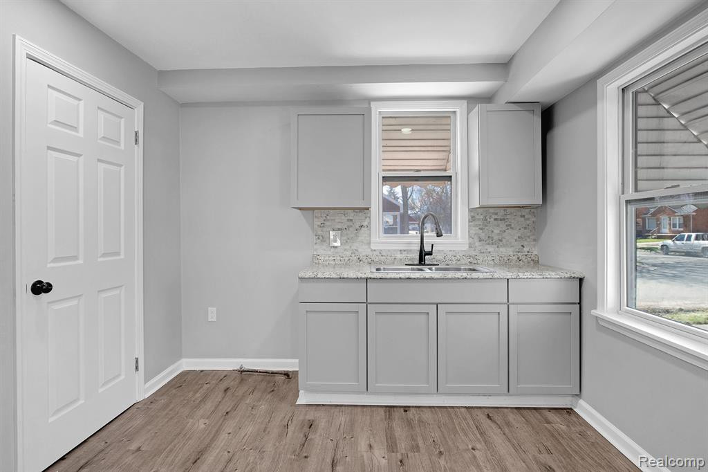 9004 PATTON Street, Detroit, MI 48228 — Photo 10