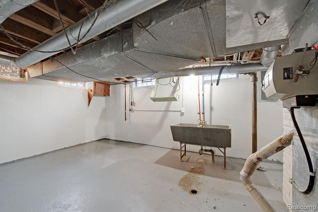 9004 PATTON Street, Detroit, MI 48228 — Photo 23