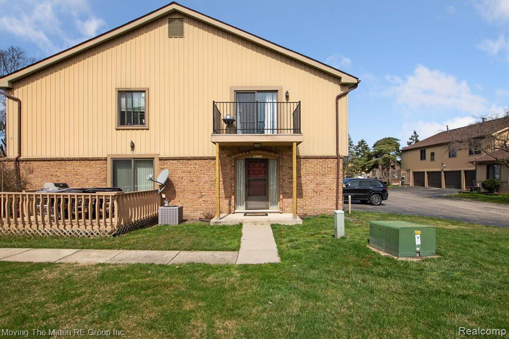 41669 Bedford Dr, Canton, MI 48187 — front exterior
