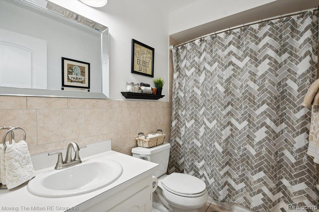 41669 Bedford Dr, Canton, MI 48187 — Photo 16