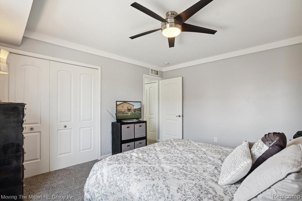 41669 Bedford Dr, Canton, MI 48187 — Photo 18