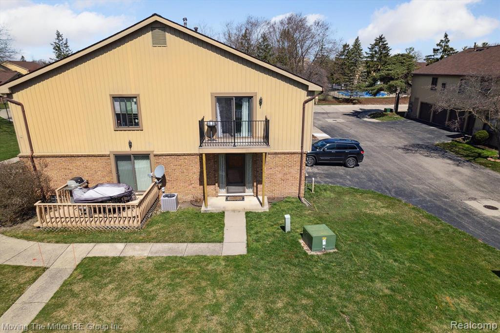41669 Bedford Dr, Canton, MI 48187 — Photo 25