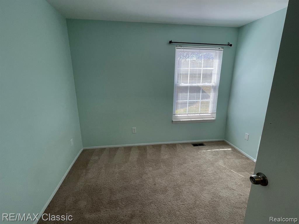 23524 WOODSHIRE Court, 137, Novi, MI — Photo 15