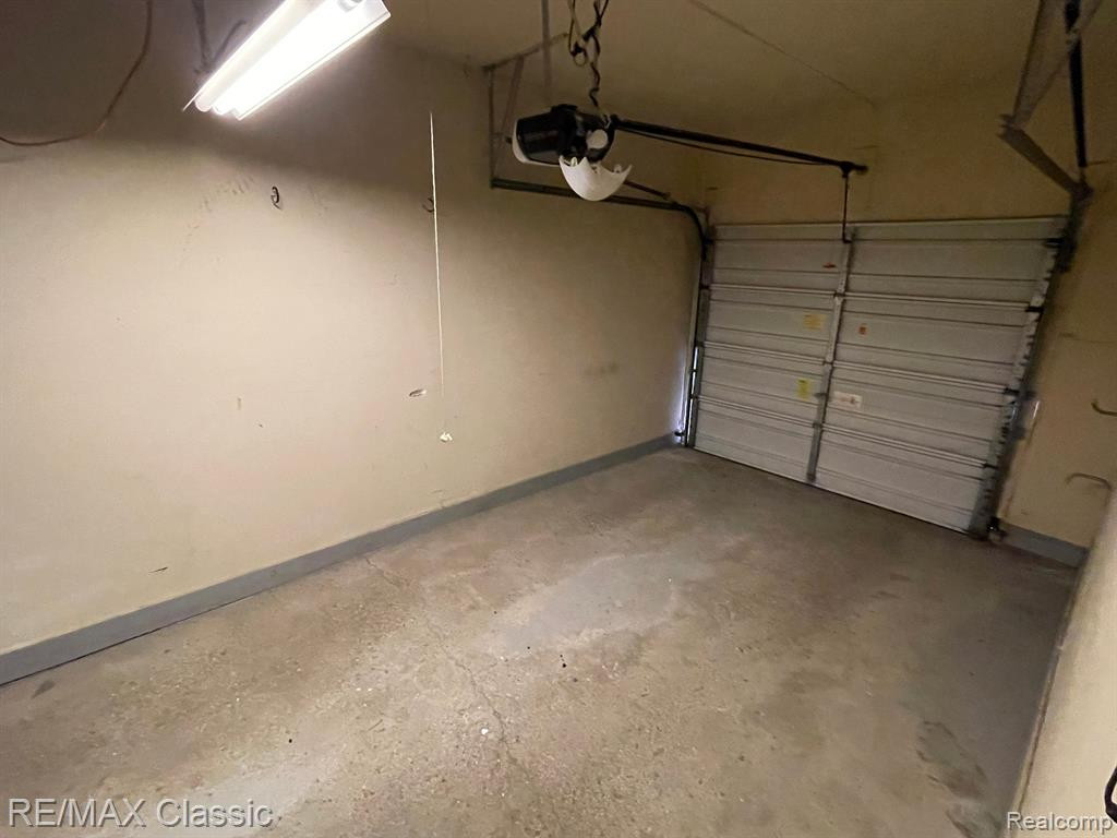 23524 WOODSHIRE Court, 137, Novi, MI — Photo 23