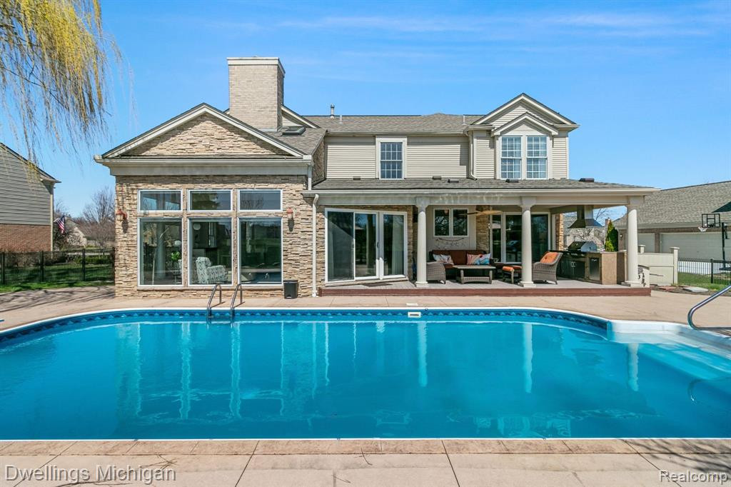 47563 ASHFORD Drive S, Canton, MI 48188 — Photo 2