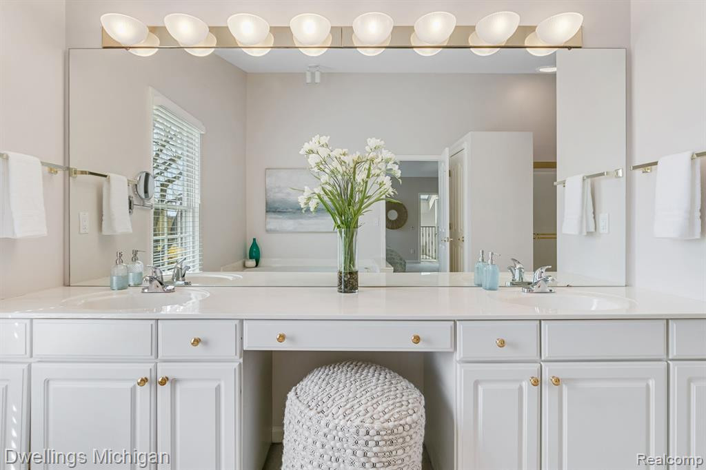 47563 ASHFORD Drive S, Canton, MI 48188 — Photo 19
