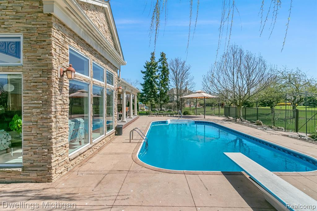 47563 ASHFORD Drive S, Canton, MI 48188 — Photo 25
