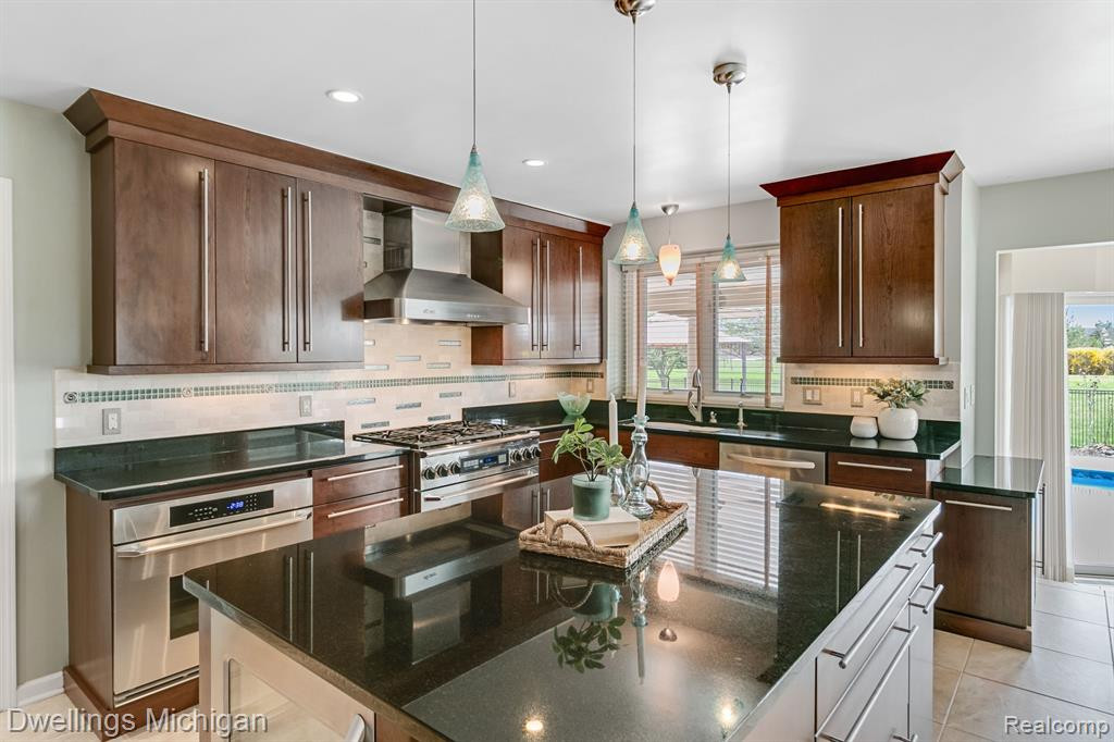 47563 ASHFORD Drive S, Canton, MI 48188 — Photo 36