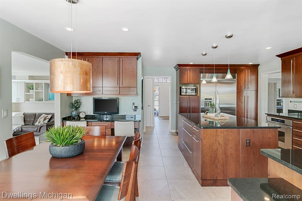 47563 ASHFORD Drive S, Canton, MI 48188 — Photo 38