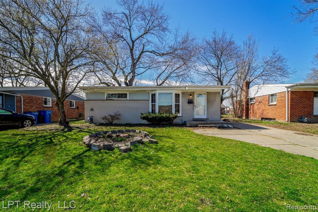 5500 CHEROKEE Street, Dearborn Heights, MI 48125 — Photo 3